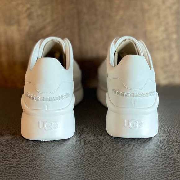 *** 🚨SOLD🚨*** UGG LIBU - Picture 3 of 5